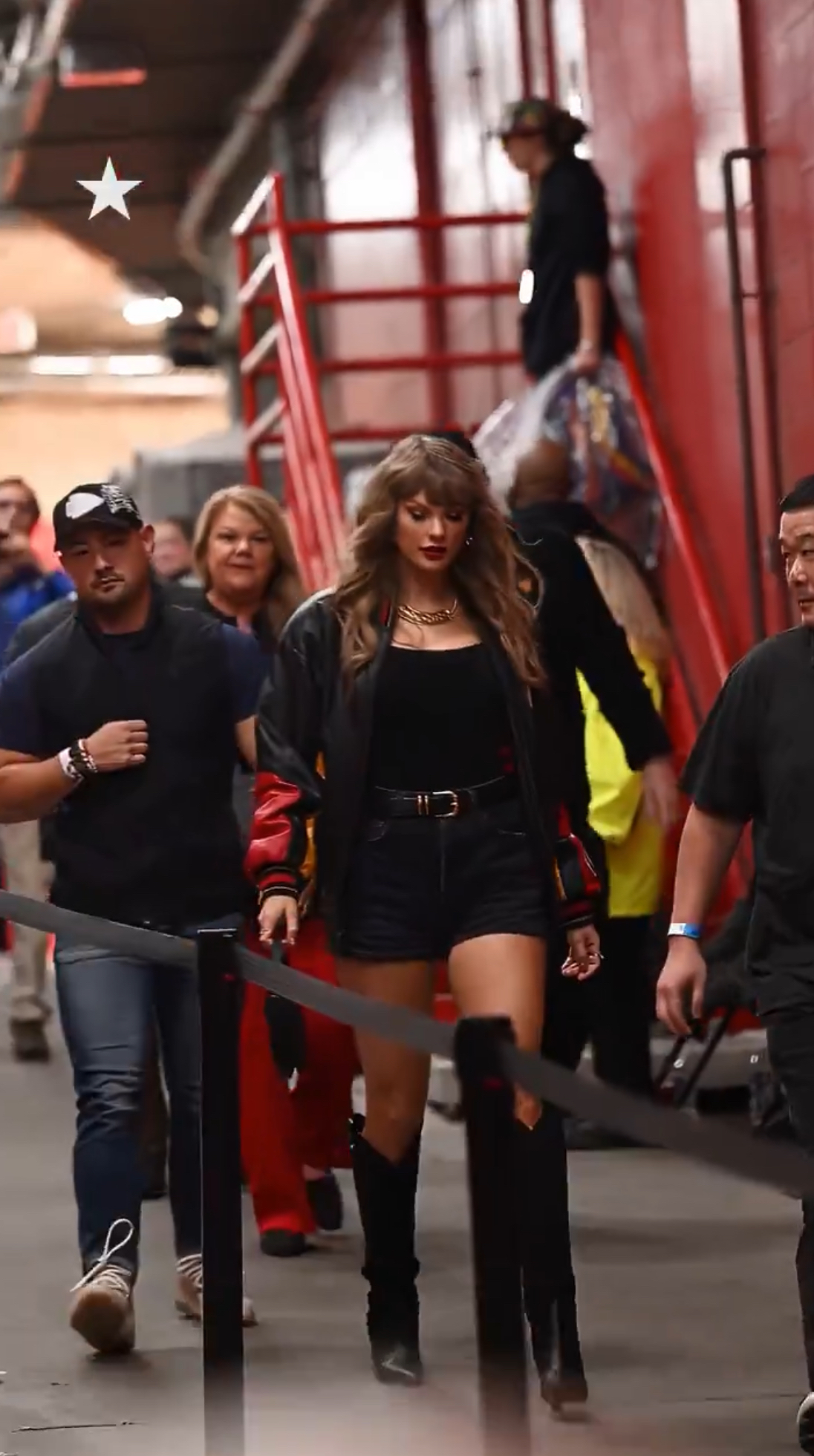 Taylor Swift at Chiefs vs Cardinal game leaving