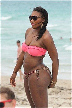 Serena Williams Flaunts Irresistible Legendary Butt In 5 New Beach Swimsuit Pics