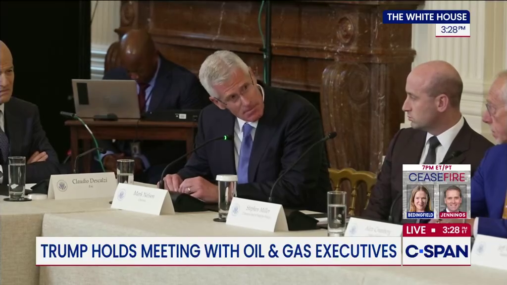 Trump’s “Gasception” Moment at Oil and Gas Conference Sparks Viral Reactions and Insider Revelations